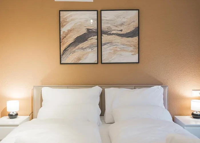 Moderne Altbauwohnung Im Zentrum Ludwigsburg - Kingsize Bett - Netflix