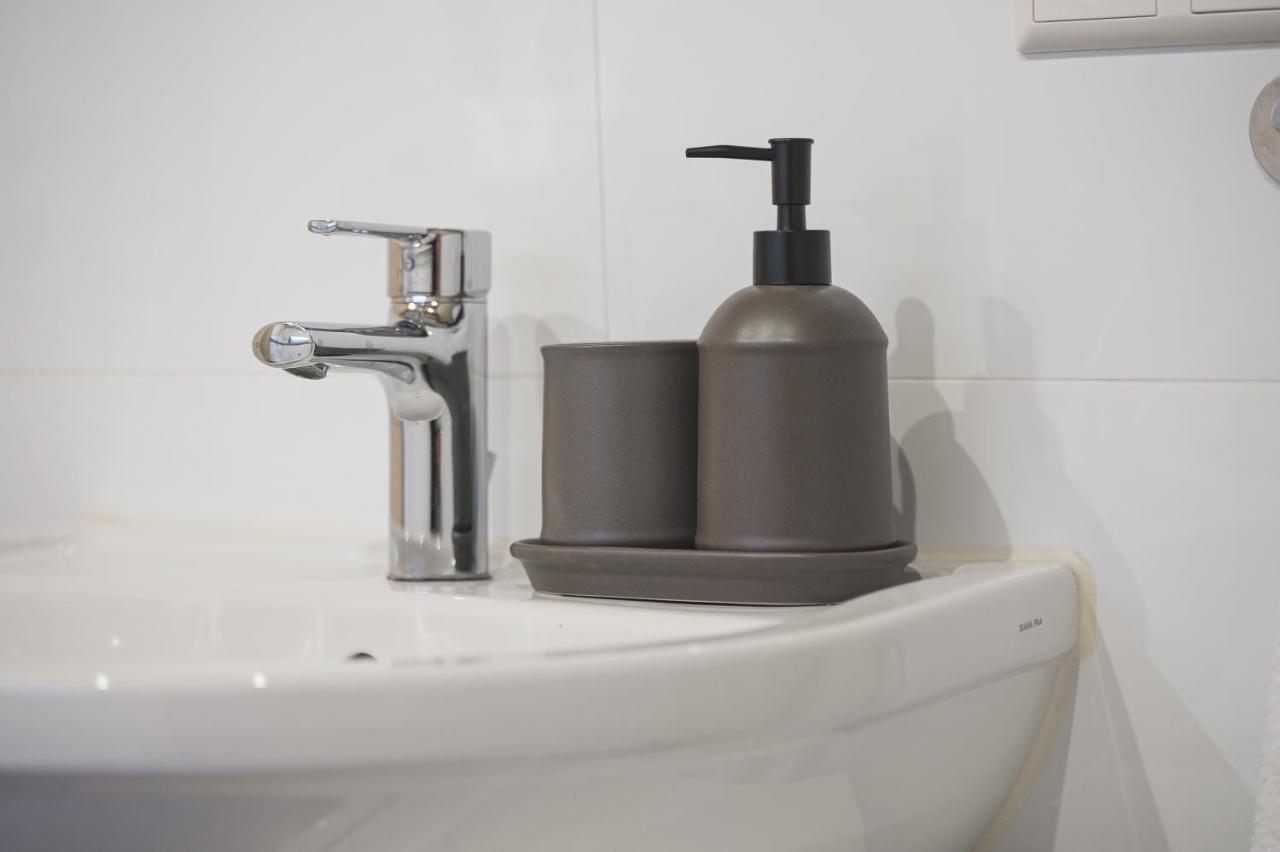 Moderne Altbauwohnung Im Zentrum - Kingsize Bett - Netflix Apartment