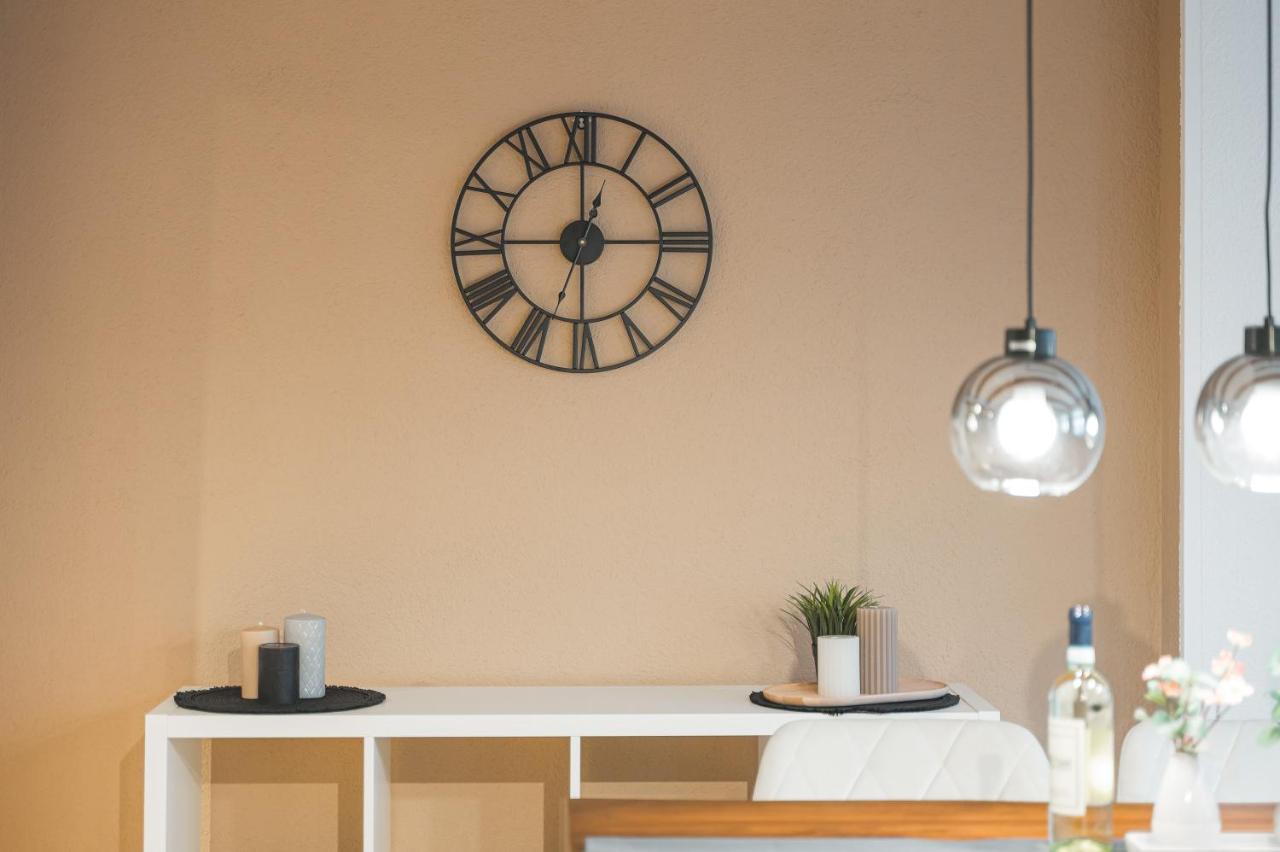 Moderne Altbauwohnung Im Zentrum - Kingsize Bett - Netflix Apartment *